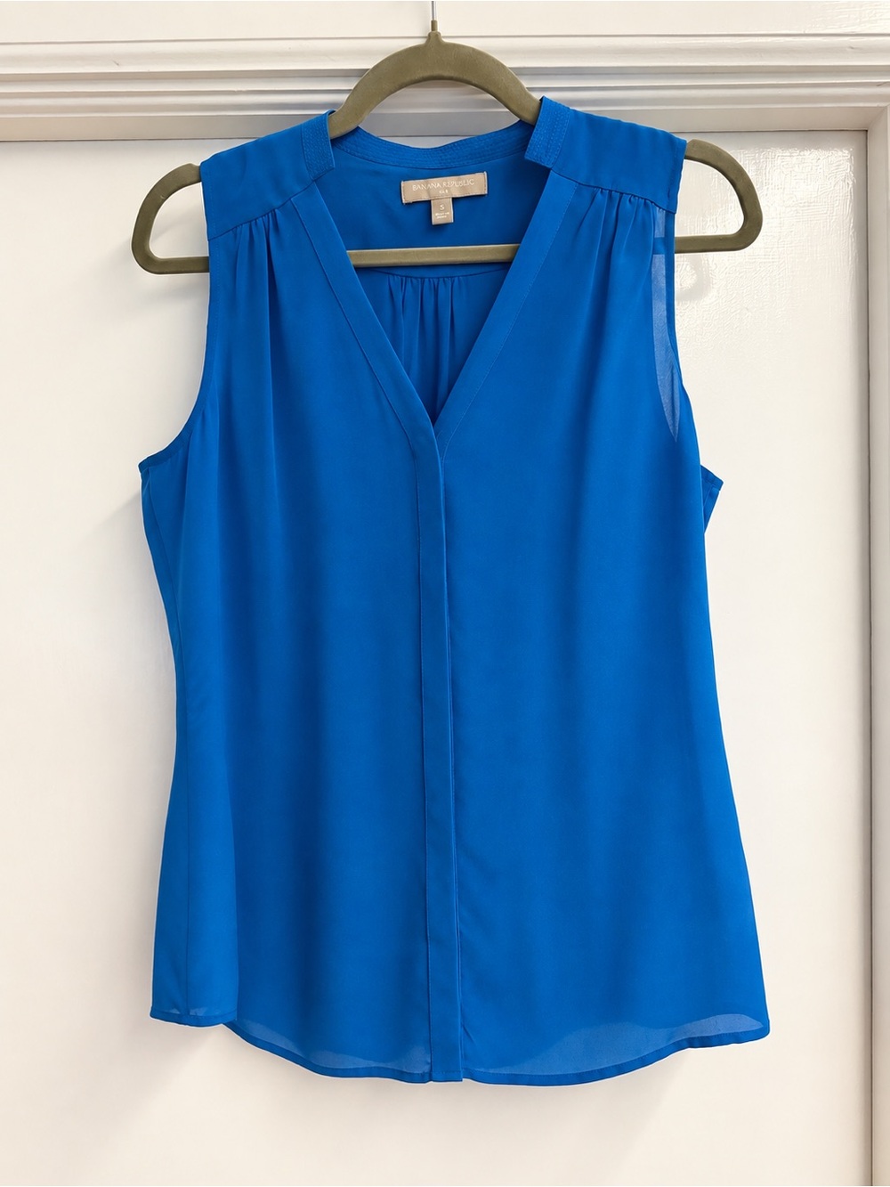 Banana Republic Sleeveless V-Neck Silk Camisole - Bright Blue, Size S